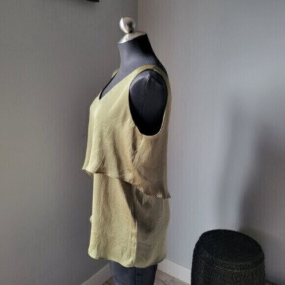 Frank Lyman Green Satin Sleeveless  Blouse NWT Sz 8 - Picture 12 of 13